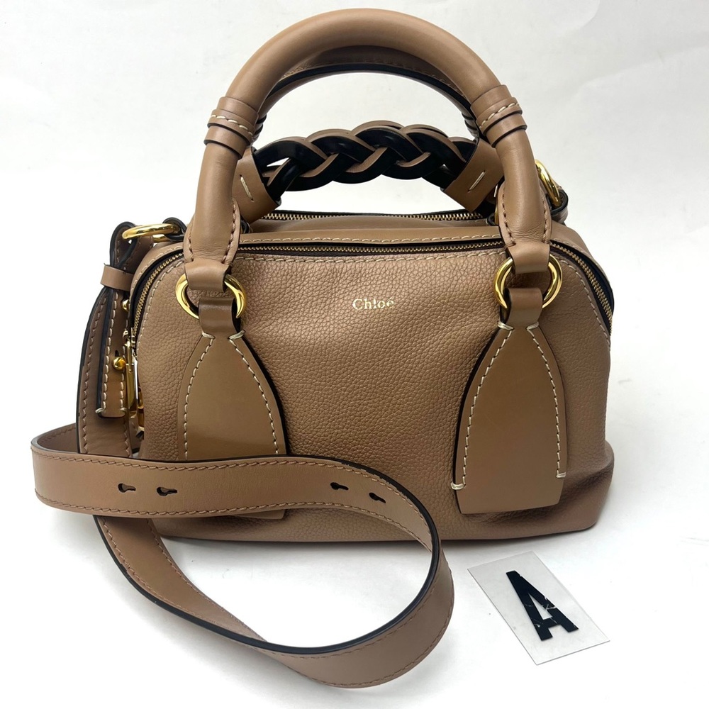 CHLOÉ Small Daria Leather Day Bag